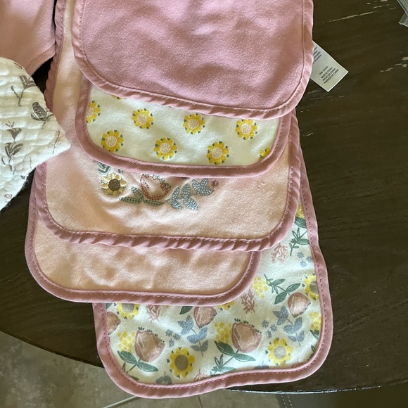 2/$10 Baby Girl Bib Bundle (7 Bibs) - Picture 2 of 13